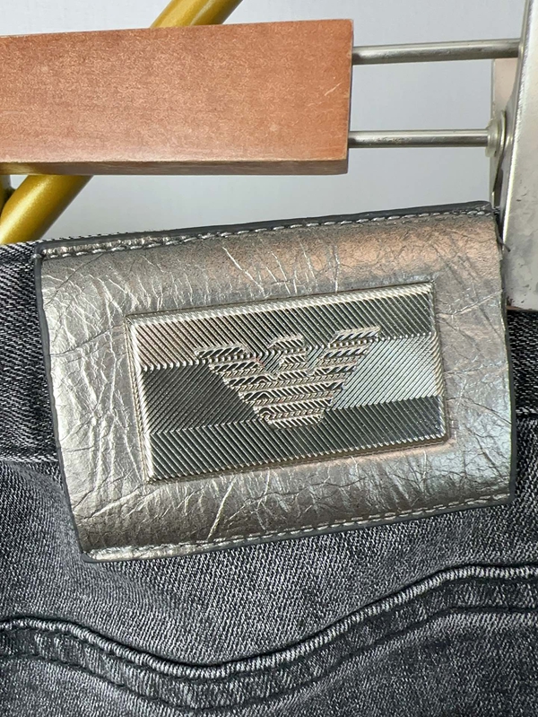 ブランドジーンズ角部分ディテール